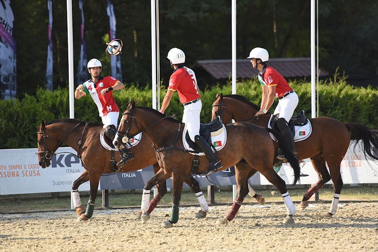 Austrália V Reino Unido Jogadores Cavaleiros Cavalo Ação Jogar Em